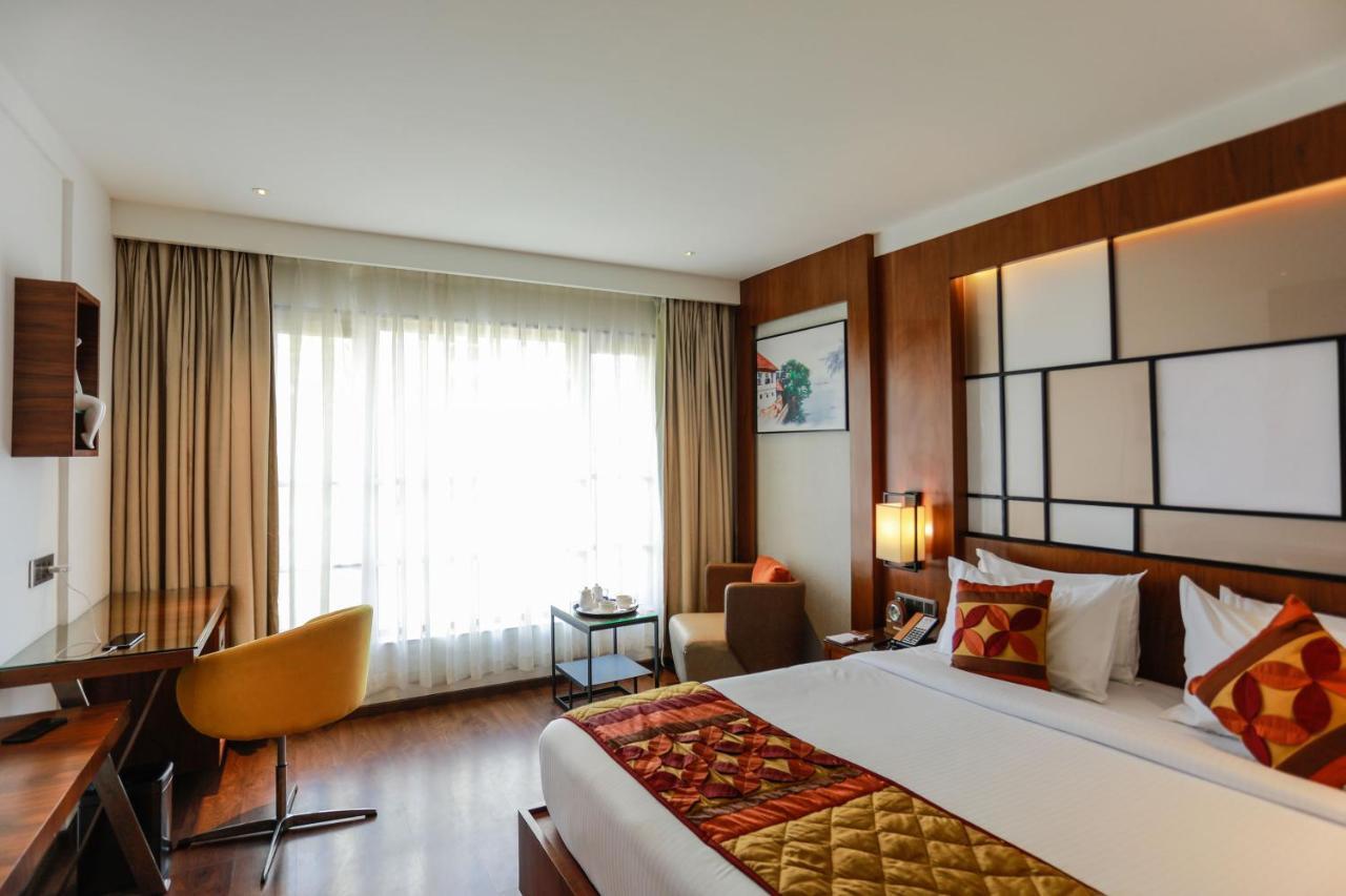 Hotel Span International Kochi Exteriör bild